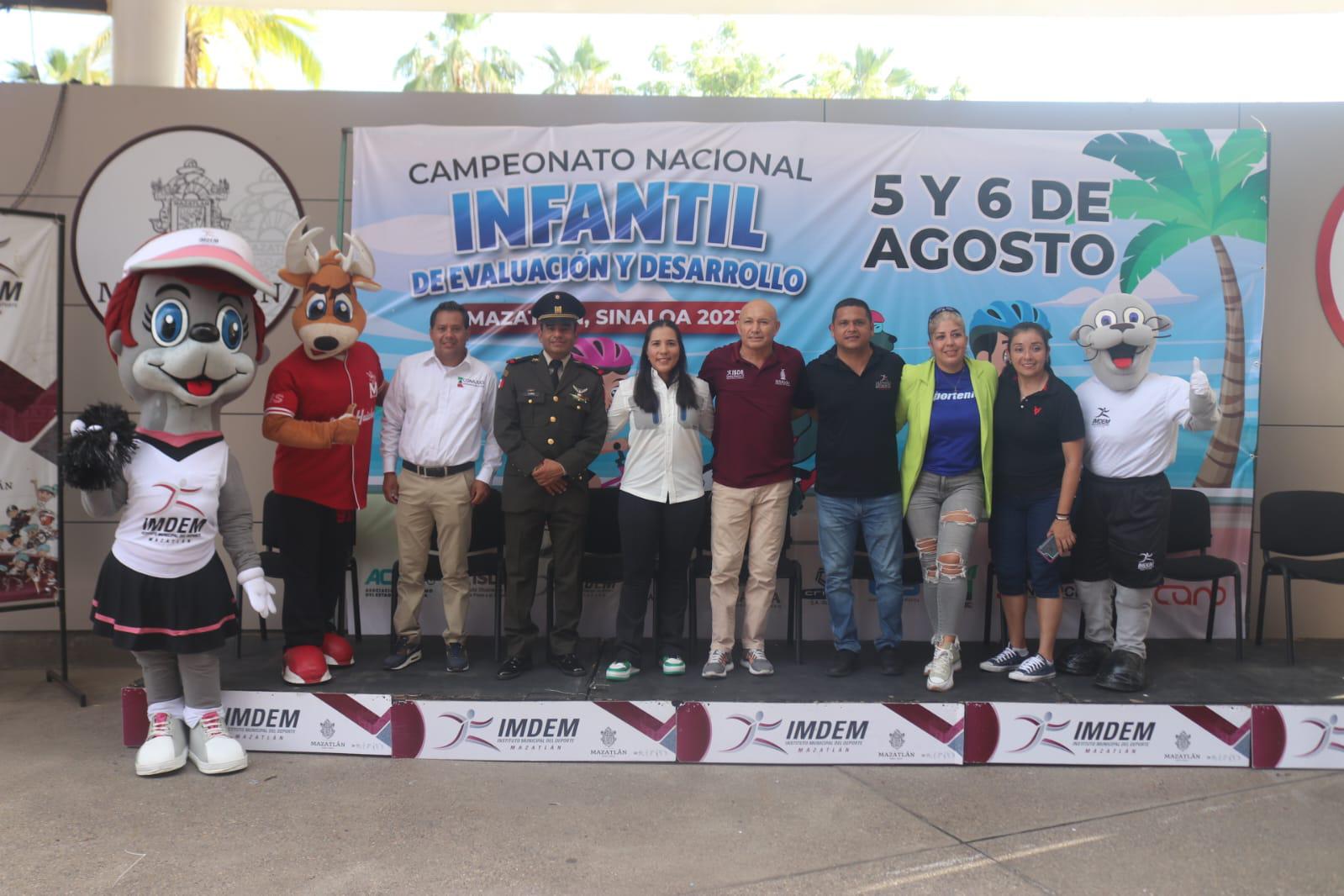 $!Disfrutan cientos de ciclistas de Mazatlán