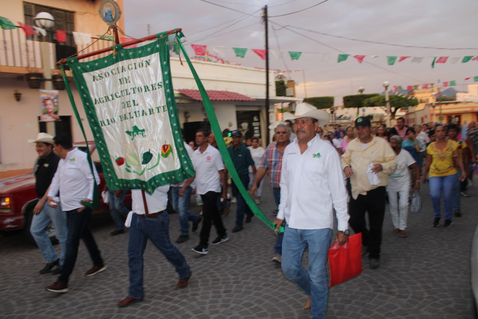 $!Piden productores lluvia y mejores cosechas a la Virgen del Rosario