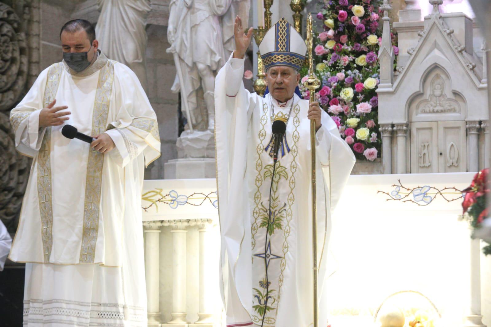 $!Pide Obispo a la Virgen que bendiga a bautizados del sur de Sinaloa