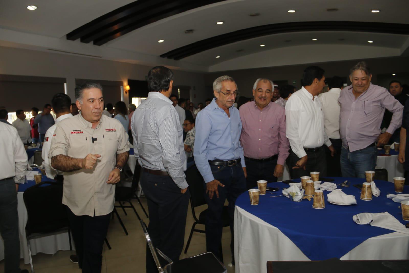 $!Se reúnen candidatos de Morena con constructores