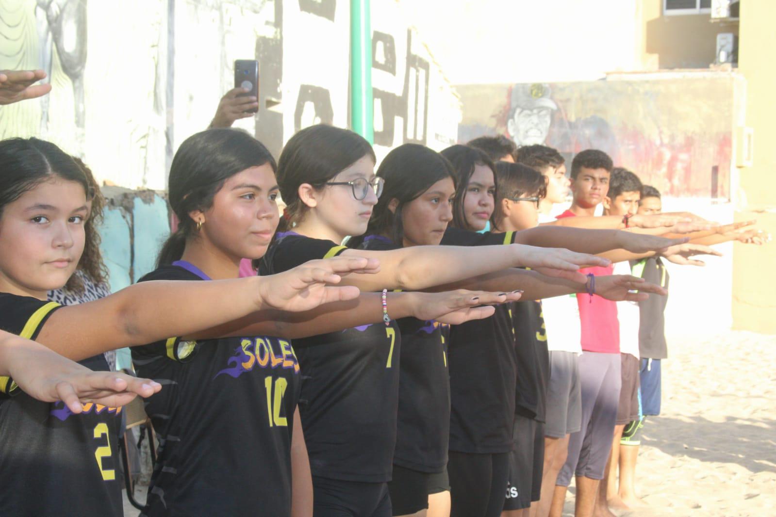 $!Promueve Sedena acercamiento social con la población civil con Encuentro de Voleibol de Playa