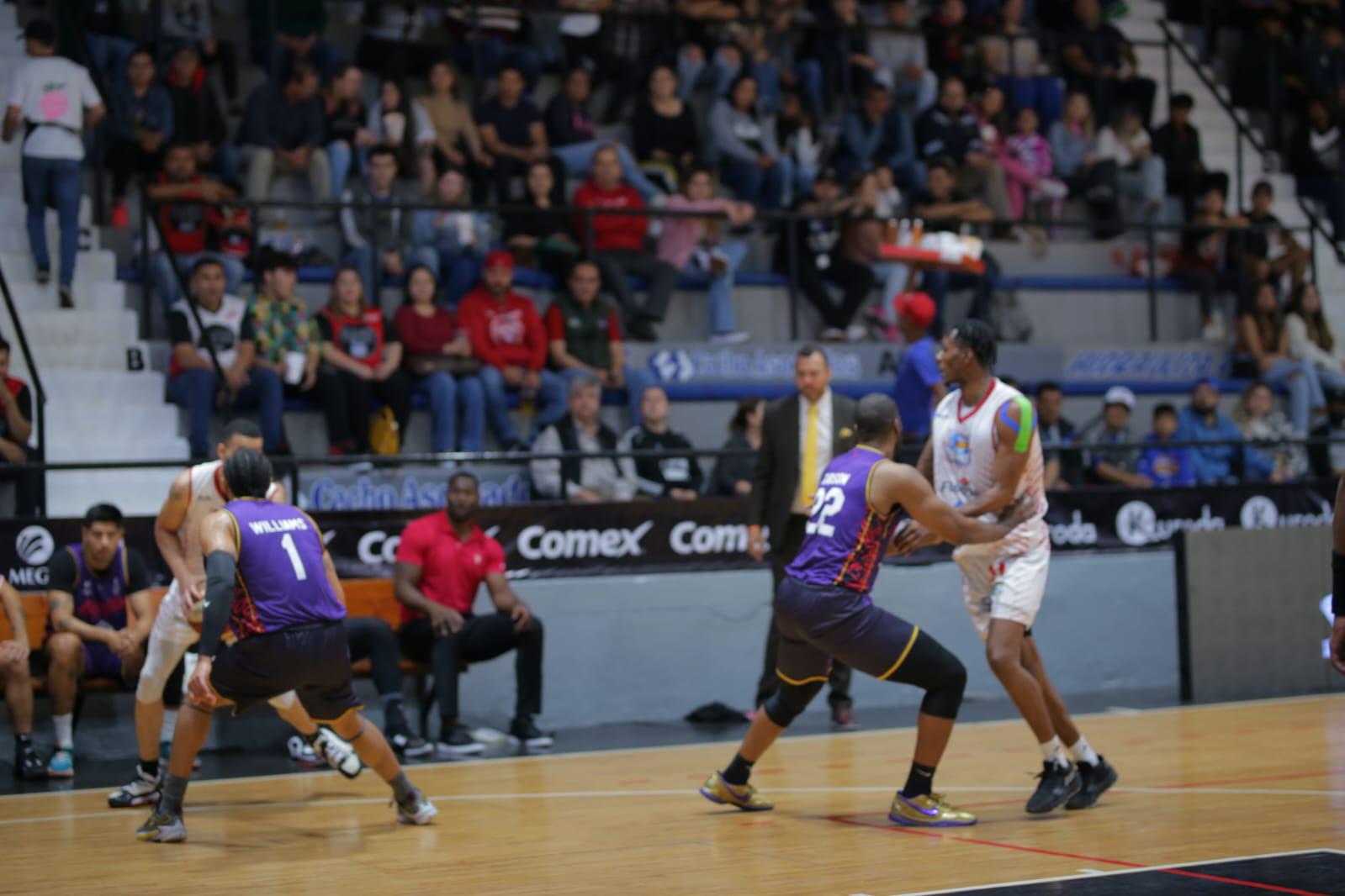 $!Venados Basketball da golpe de autoridad en Guaymas