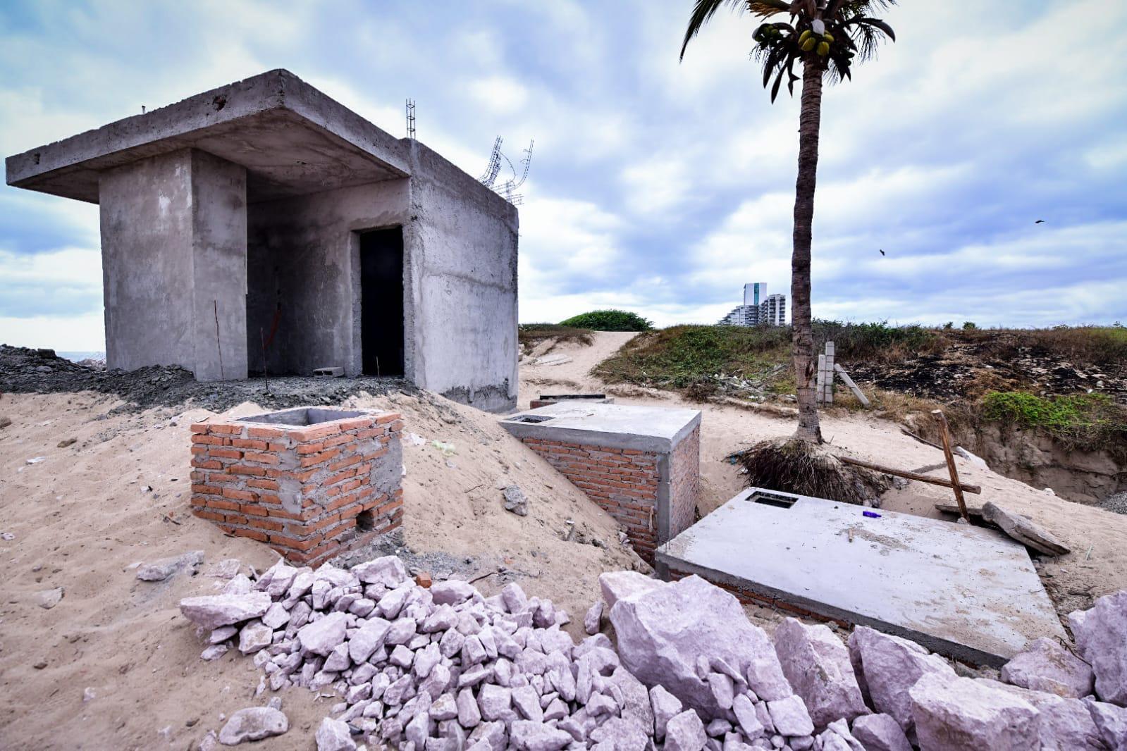 $!Prevén tener listos para Semana Santa dos de los tres nuevos accesos de playa en Mazatlán