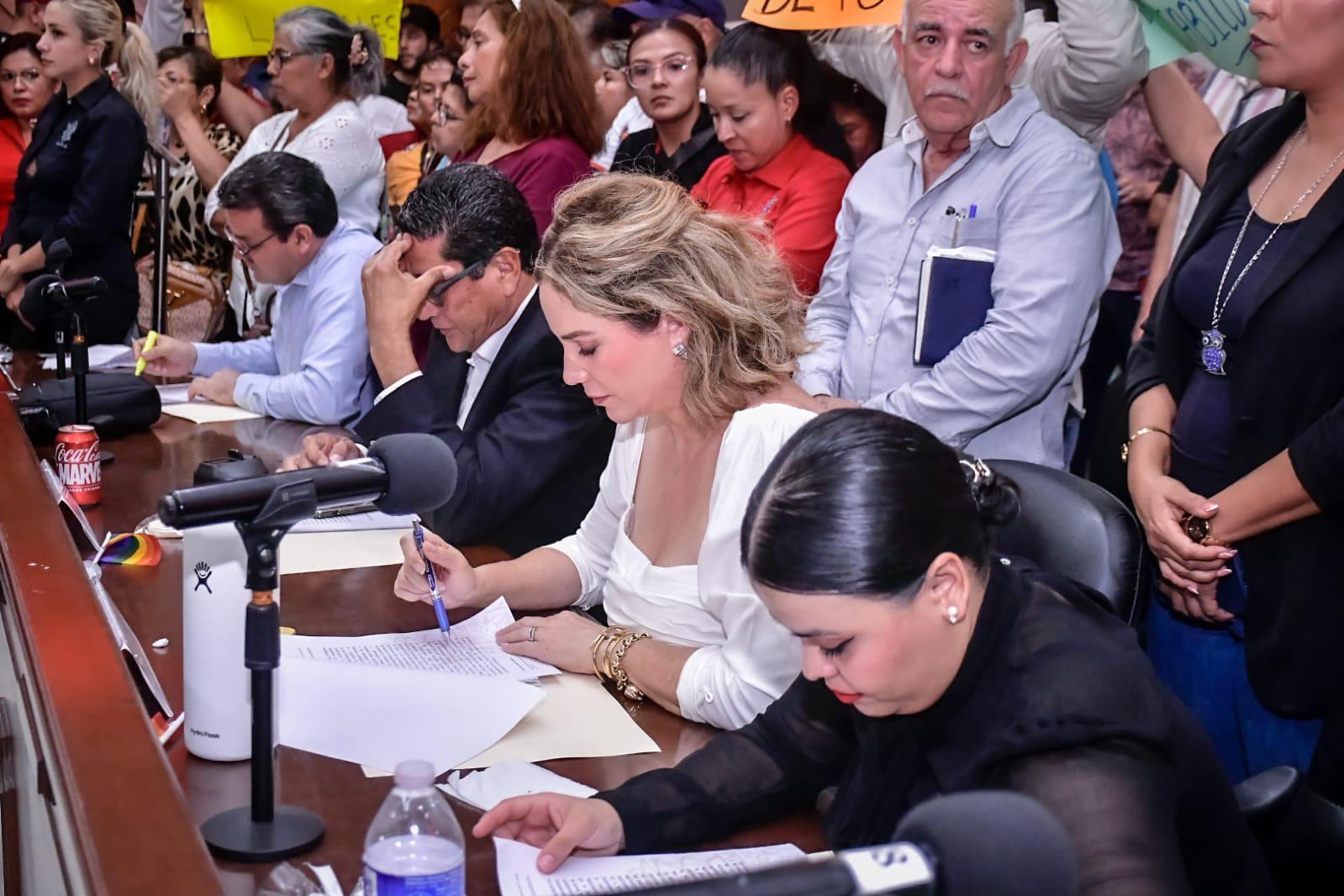 $!Aprueba Cabildo de Mazatlán modificación a Reglamento que pone fin a negociaciones con Sindicato de Trabajadores