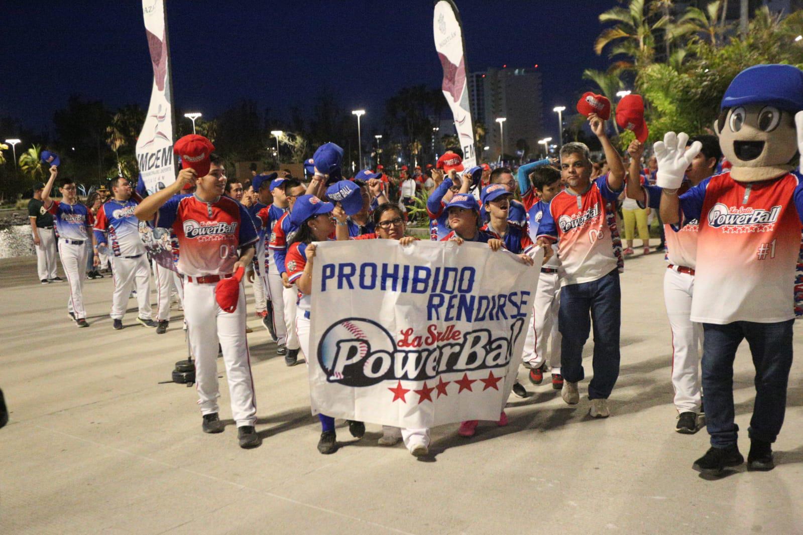 $!Conviven Súper Héroes alrededor del beisbol