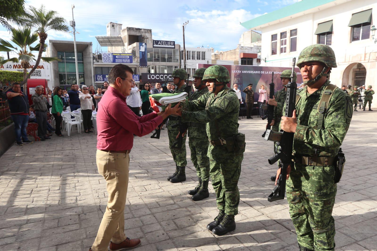 $!Conmemoran en Mazatlán el 85 aniversario de la Expropiación Petrolera