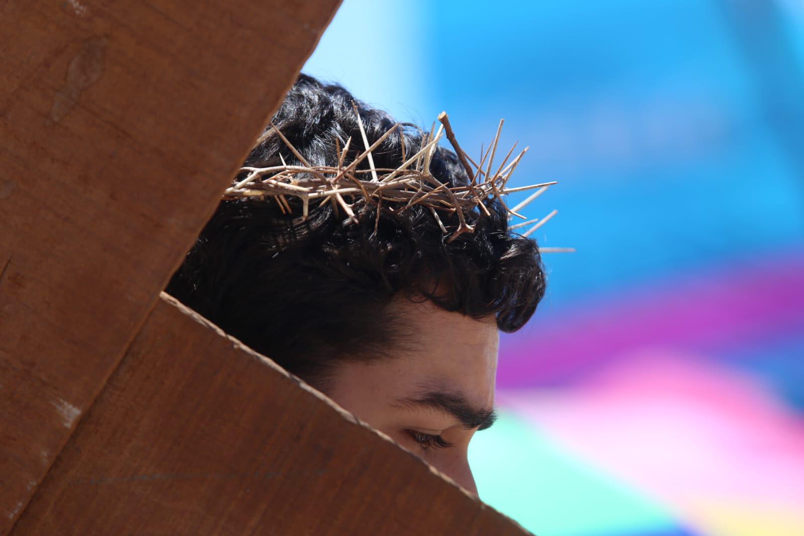 $!Llega Viacrucis de San Judas Tadeo a la playa de Zona Dorada