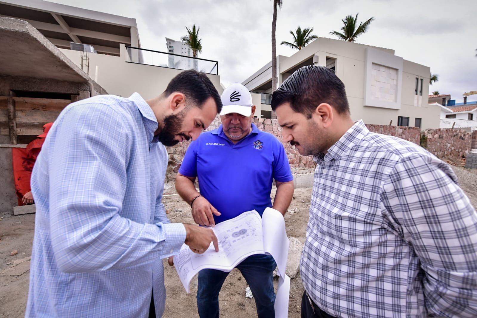 $!Prevén tener listos para Semana Santa dos de los tres nuevos accesos de playa en Mazatlán