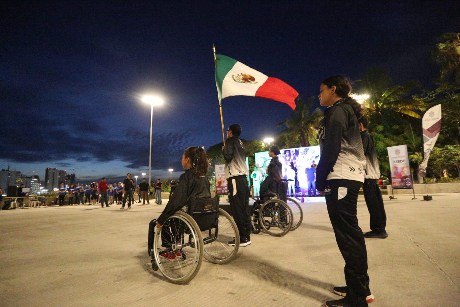 $!Conviven Súper Héroes alrededor del beisbol