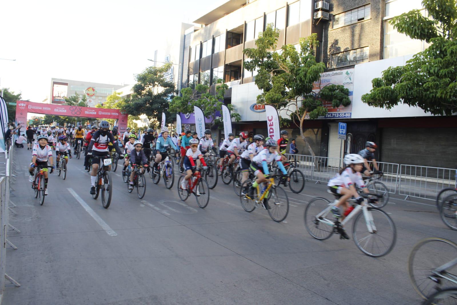 $!Un millar de ciclistas participan en el Gaxgo Tour Culiacán 2022