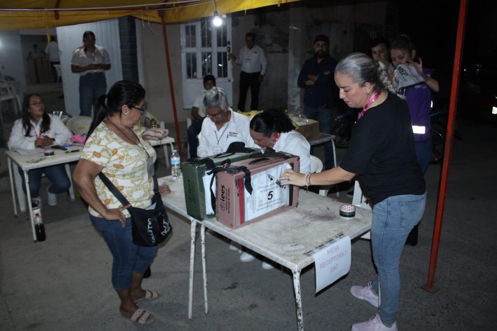 $!Llega el primer paquete electoral al 24 Consejo Distrital en Rosario