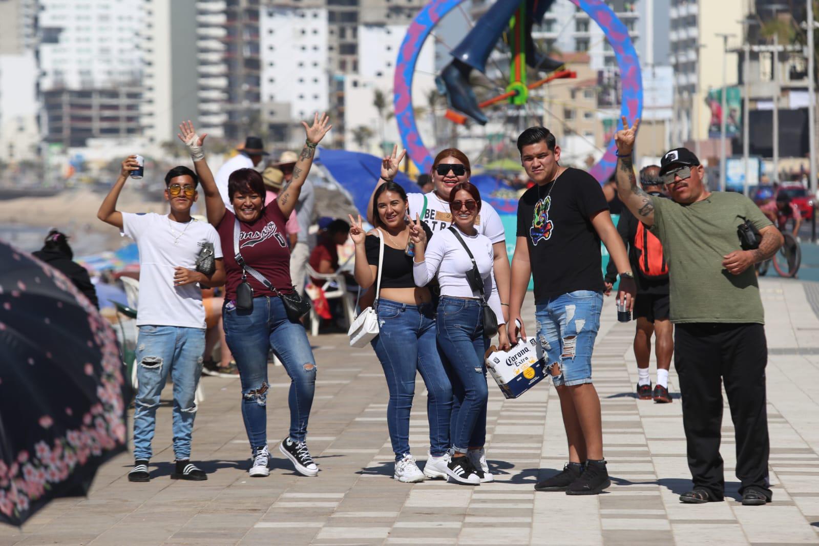 $!Tiene Mazatlán lleno total de turistas por Carnaval