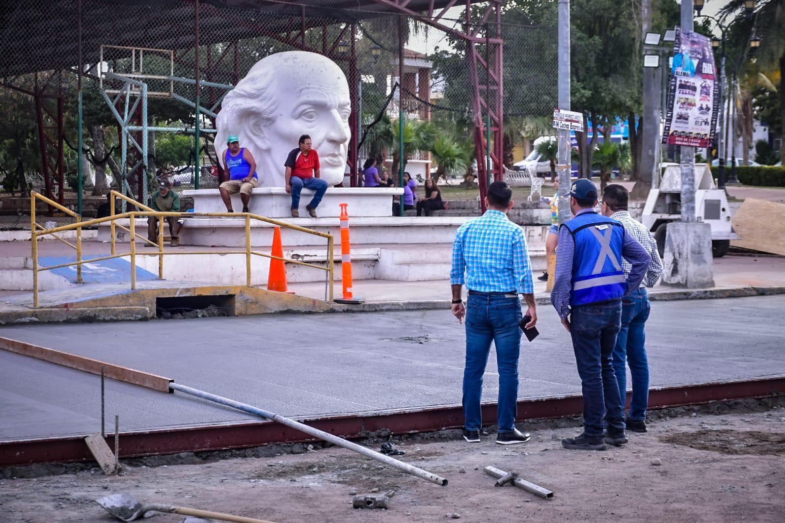 $!Rescatan crucero en la Juárez; reponen carpeta asfáltica por concreto hidráulico