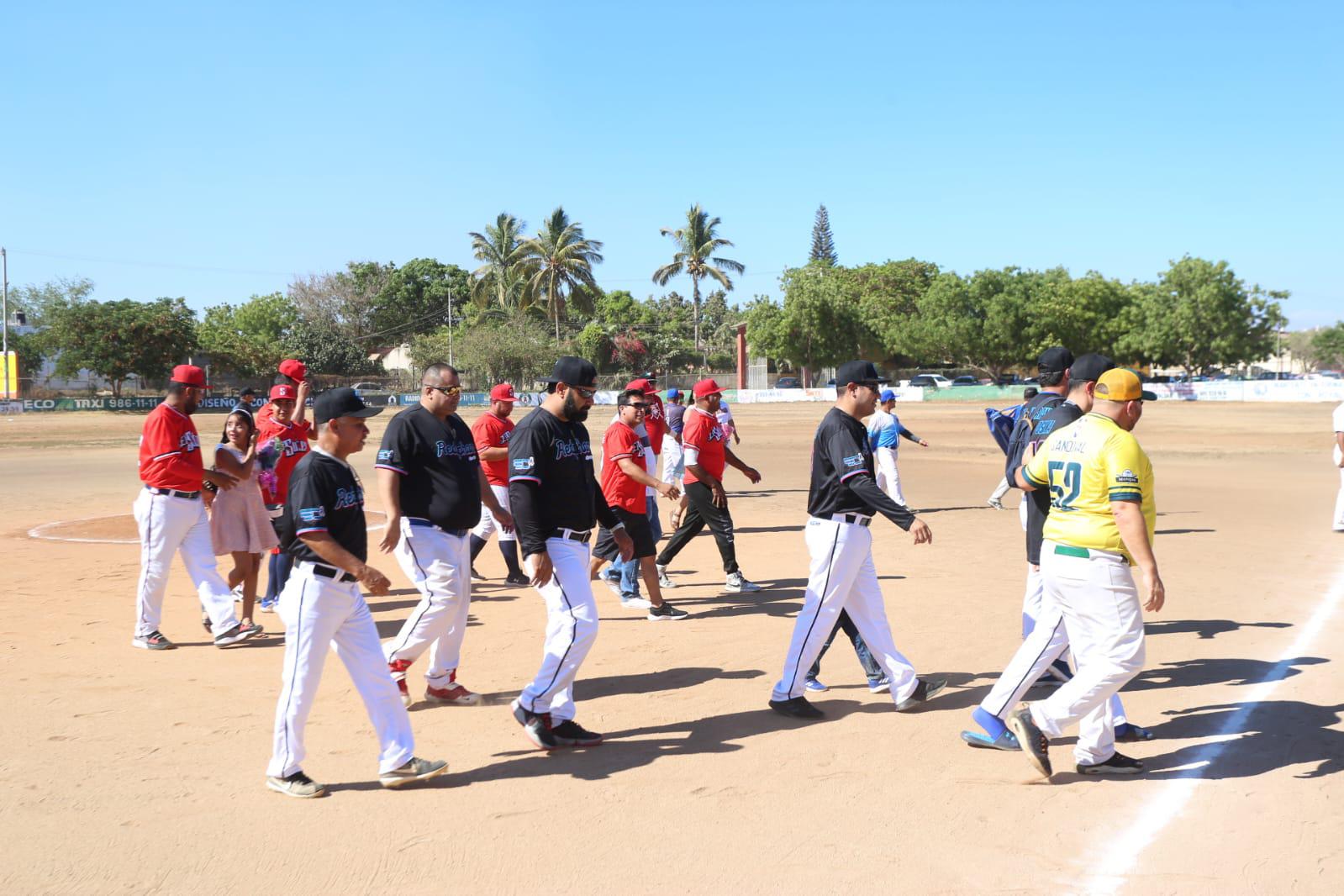 $!Cantan playball en Liga de Beisbol Sabatina, en Club Polluelos