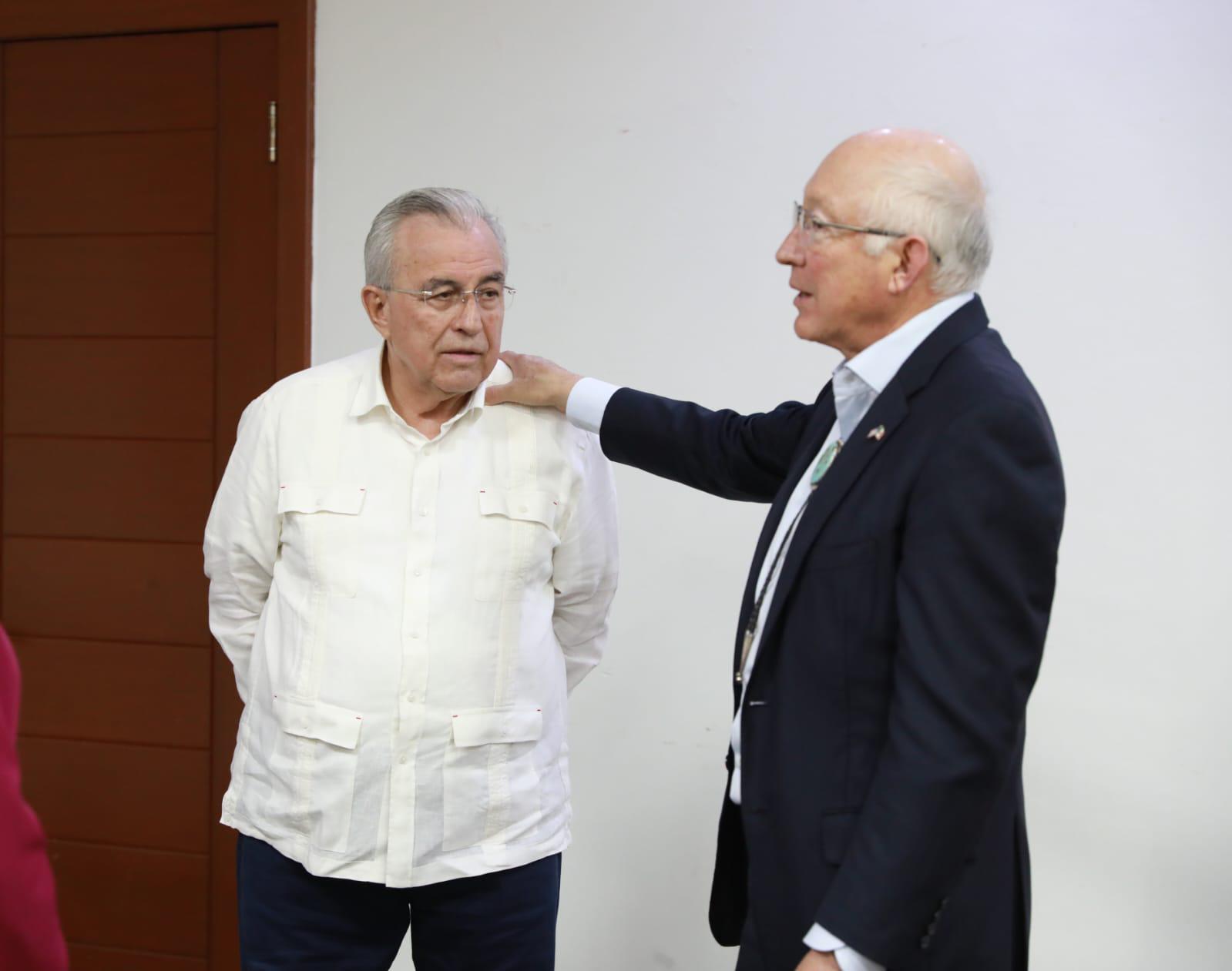 $!Hablan Gobernador y Ken Salazar del agro en Sinaloa, las presas y de las inversiones