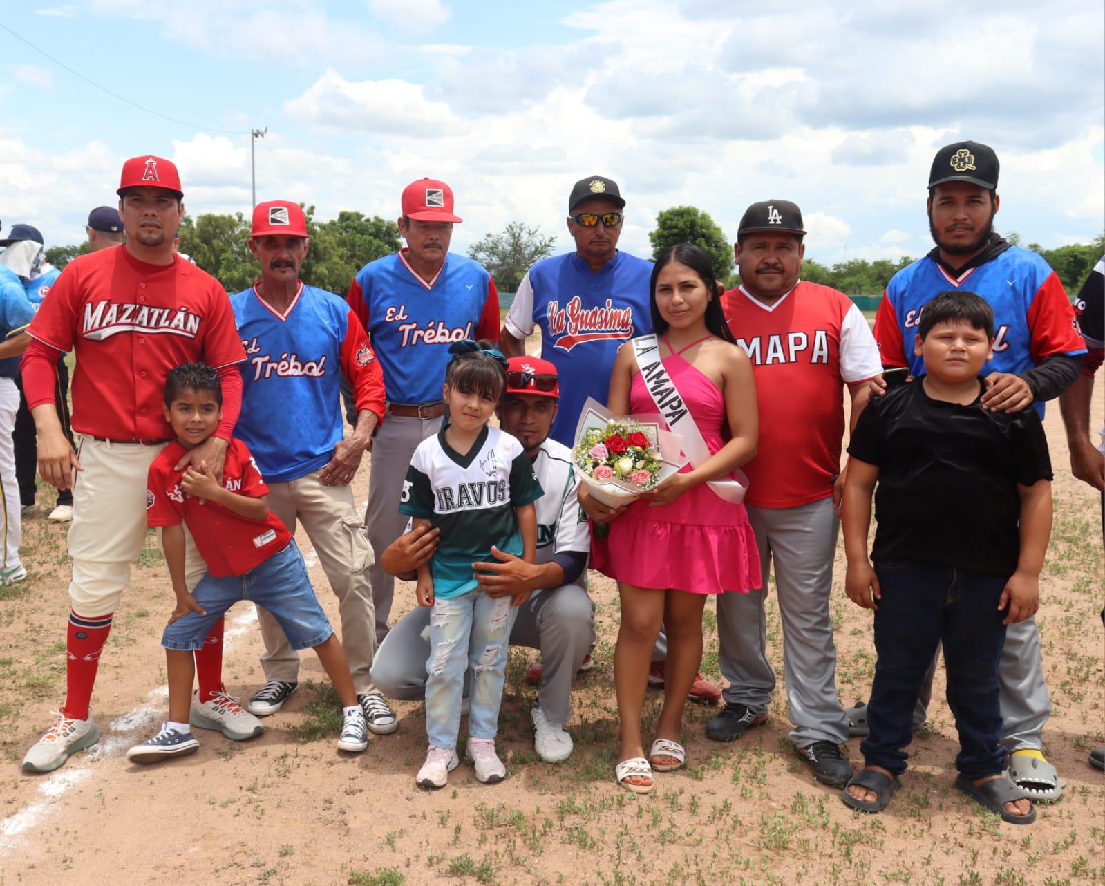 $!Viven emotivo playball en la Liga Campesina Río Presidio de Verano