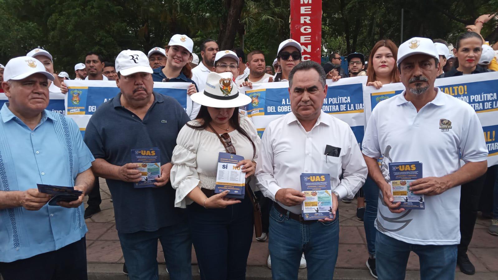 $!Toman los cruceros de Sinaloa en defensa de la UAS