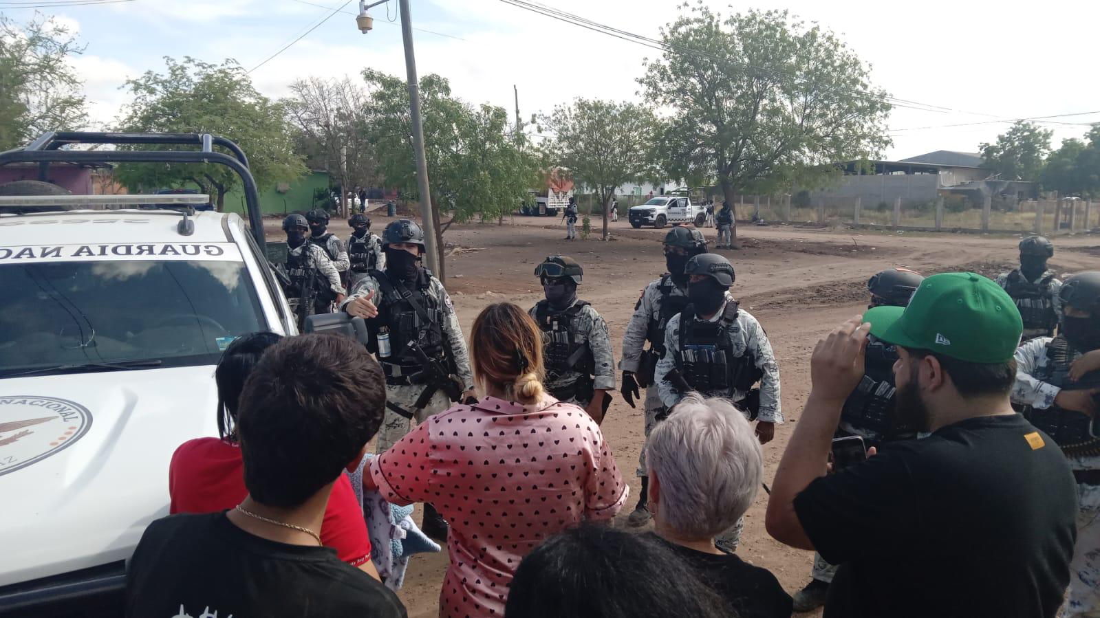 $!Suman 9 horas de operativo en Sánchez Celis, Eldorado; hay niños desaparecidos y personas sin vida