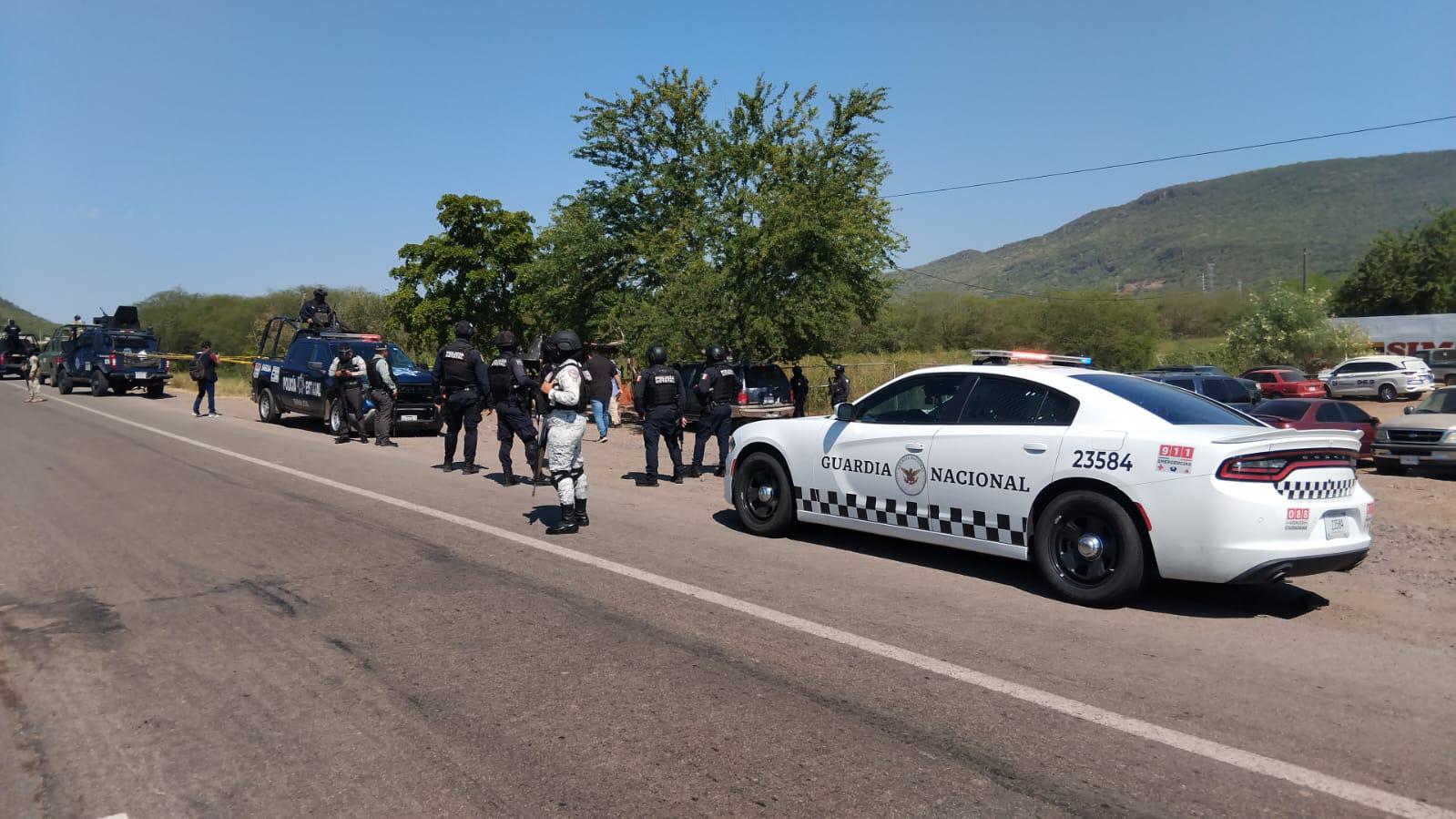 $!Encuentran dos cuerpos sin vida en la cajuela de carro baleado en Culiacán