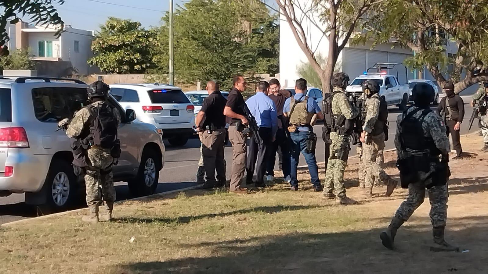 $!Agente federal es asesinado a balazos en el sector Villas del Río, en Culiacán