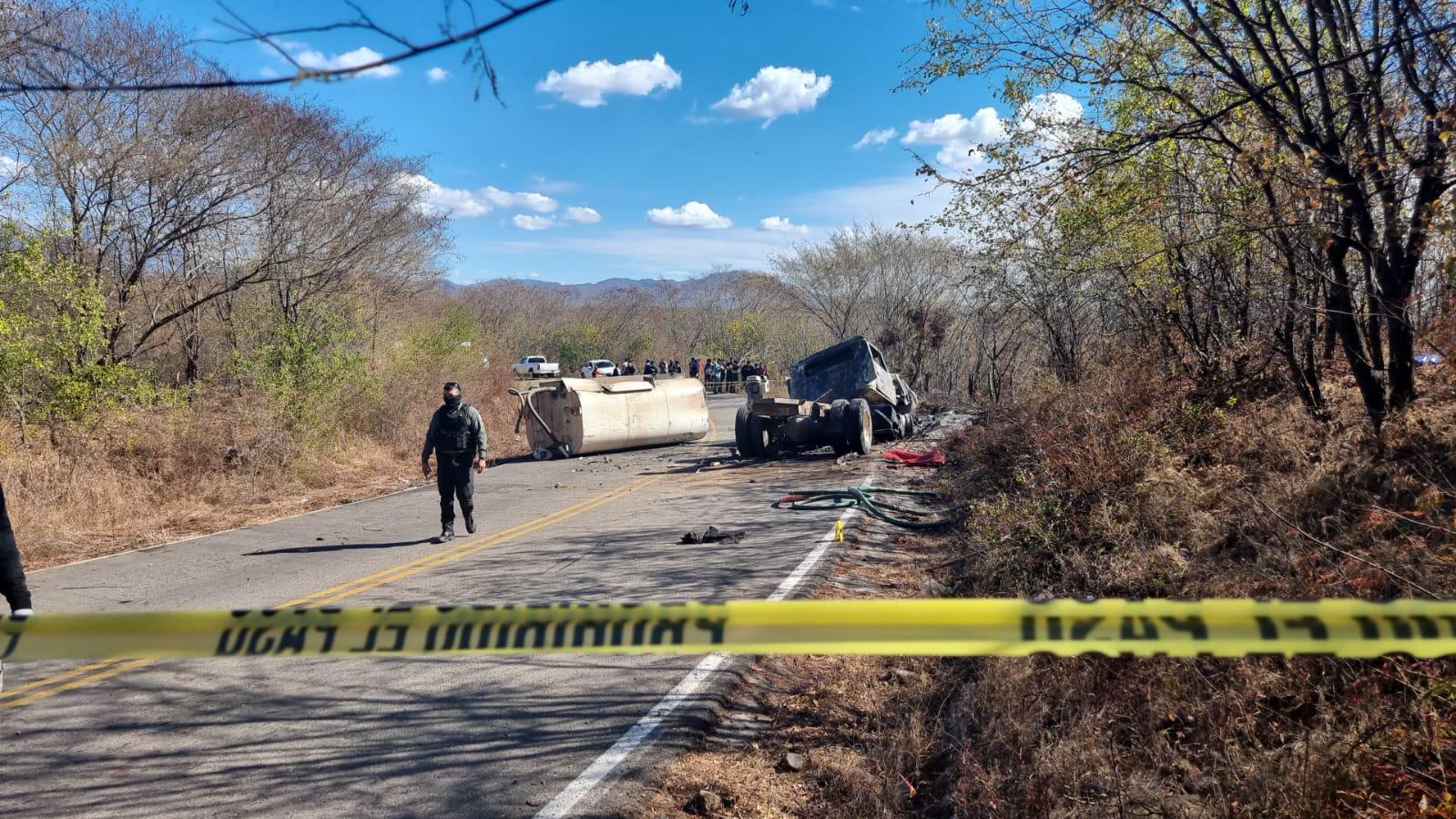 $!Mueren cinco en choque registrado en la carretera a Sanalona, en Culiacán