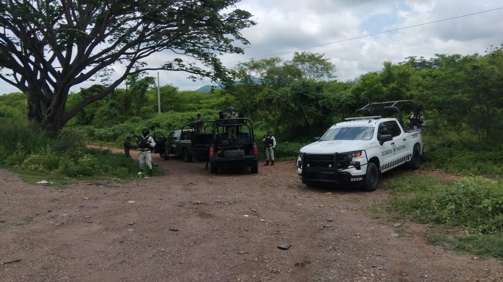 $!Localizan a tres hombres asesinados y amarrados de las manos en El Espinal, Elota