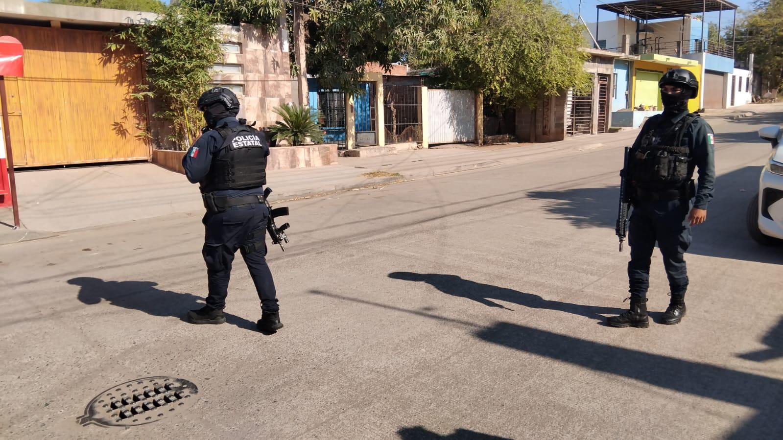 $!Pasan armados por la colonia Buenos Aires, en Culiacán, y disparan al aire; dejan casquillos