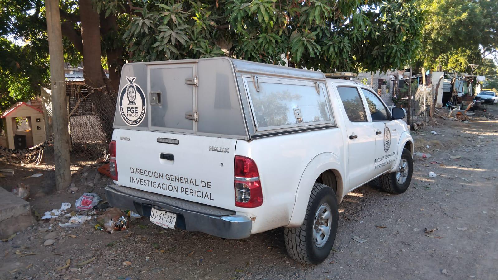 $!Localizan cadáver con signos de violencia dentro de canal en Culiacán