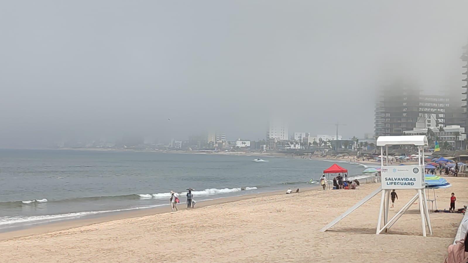 $!Restringen actividades en el mar de Mazatlán debido a las condiciones de neblina