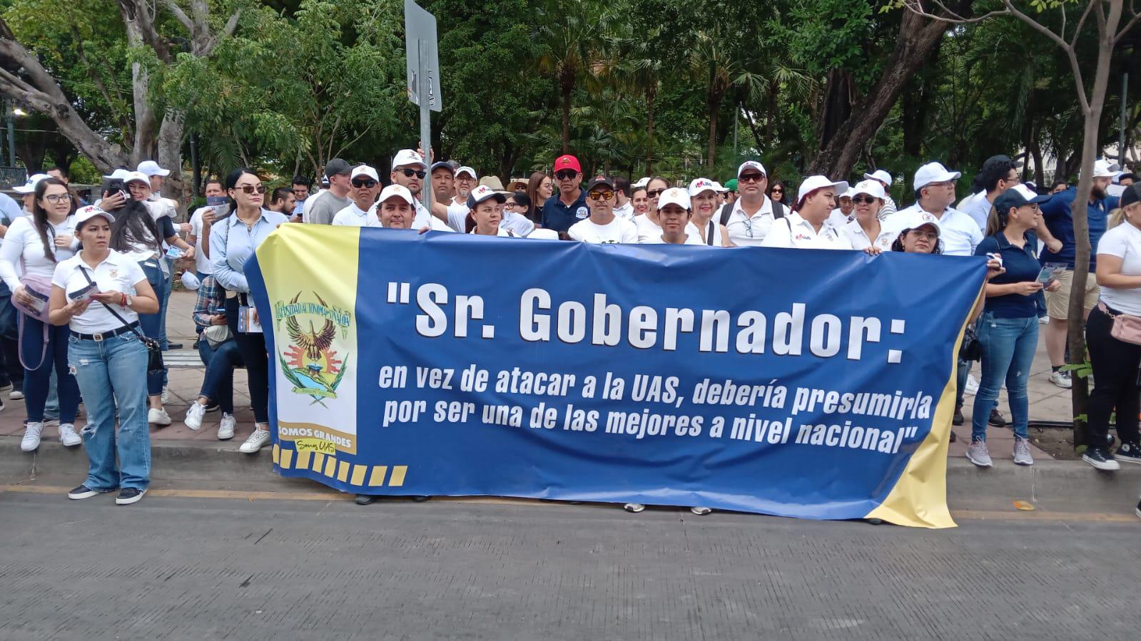 $!Toman los cruceros de Sinaloa en defensa de la UAS