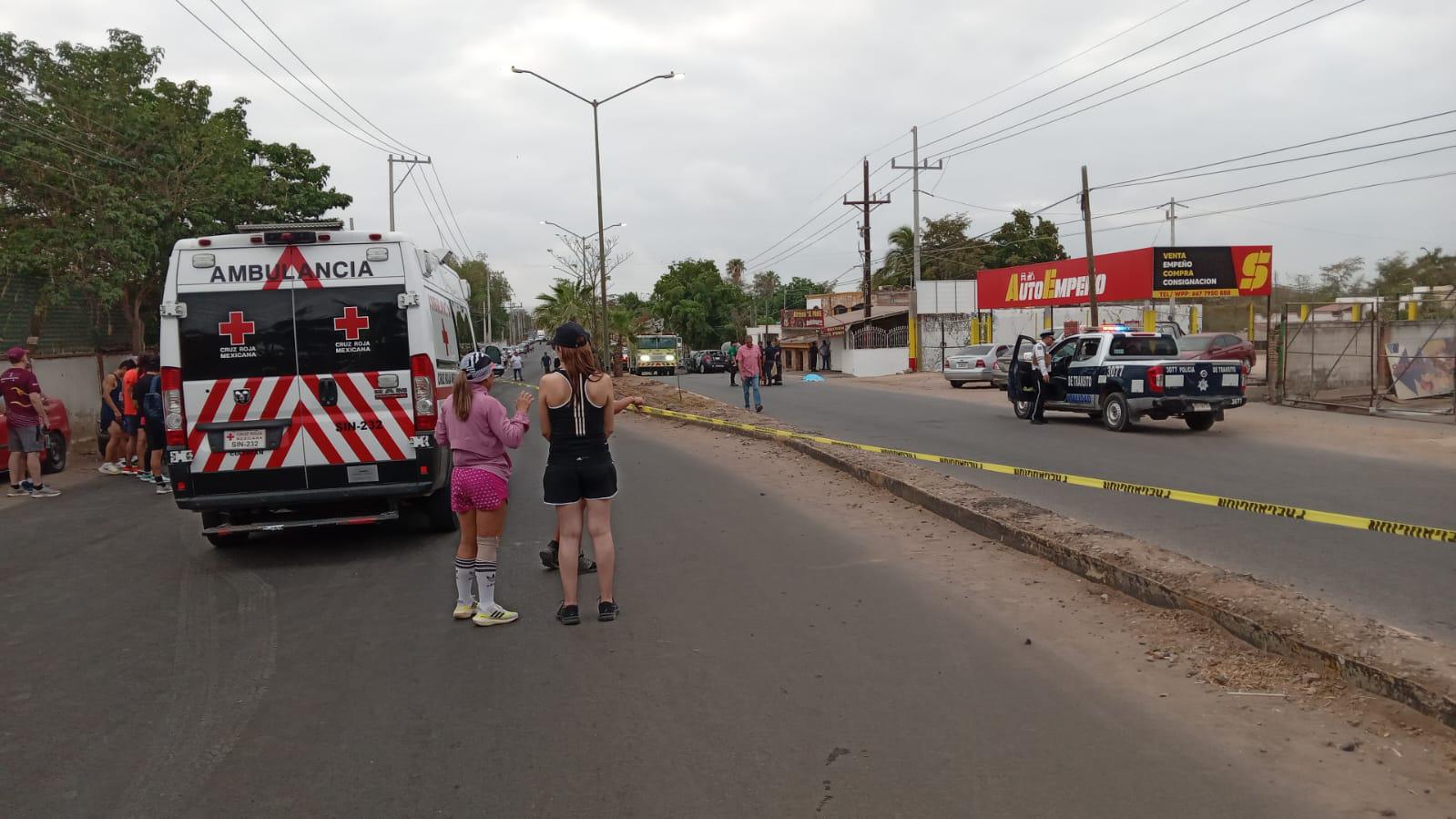 $!Muere mujer atropellada en carretera a Culiacancito