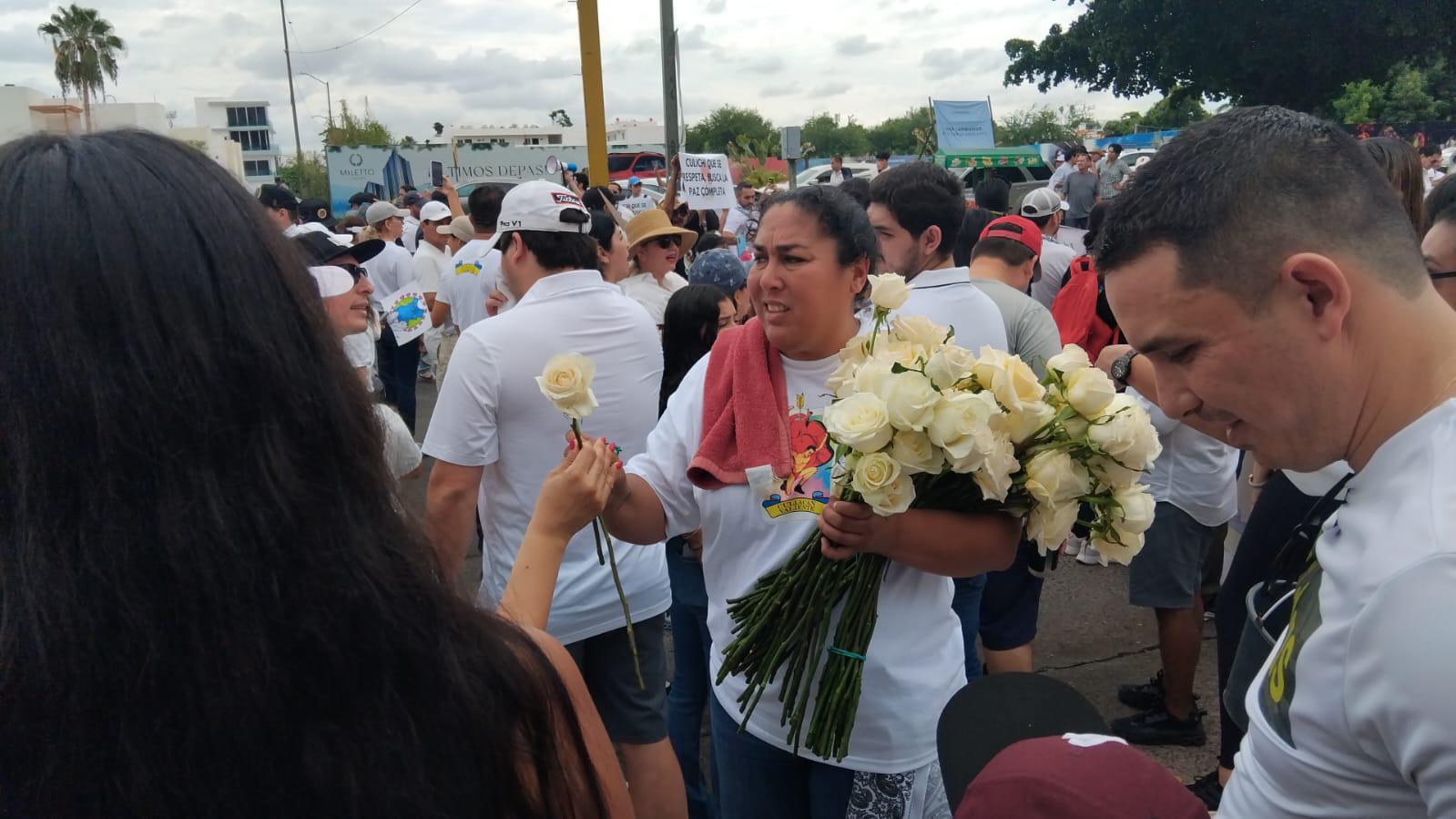 $!GALERÍA | Así fue la marcha ‘Culichis por la paz’