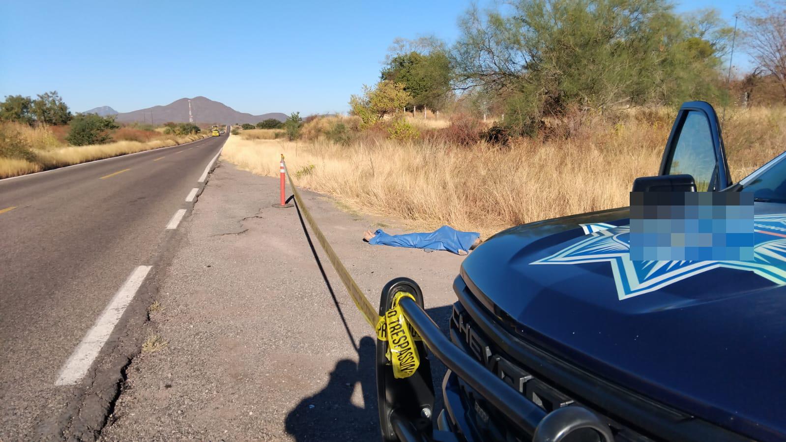 $!Localizan a hombre asesinado y esposado cerca de Pericos, Mocorito