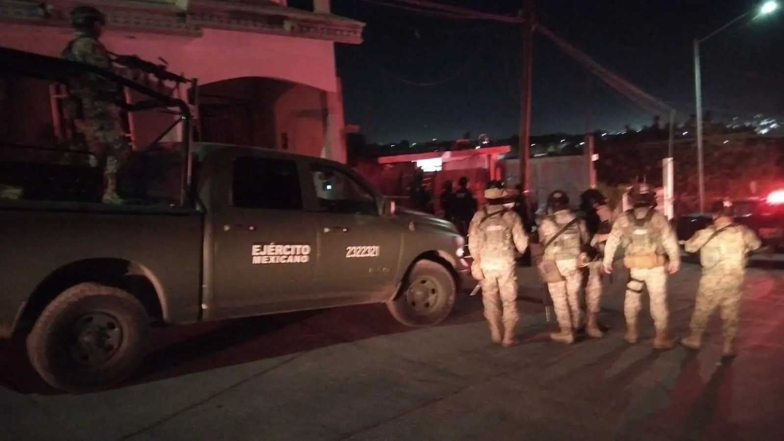 $!Muere mujer tras ataque con arma de fuego e incendio en domicilio de la Renato Vega, en Culiacán