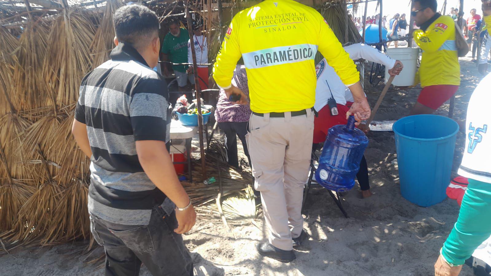 $!Se incendia enramada en las playas de Las Cabras