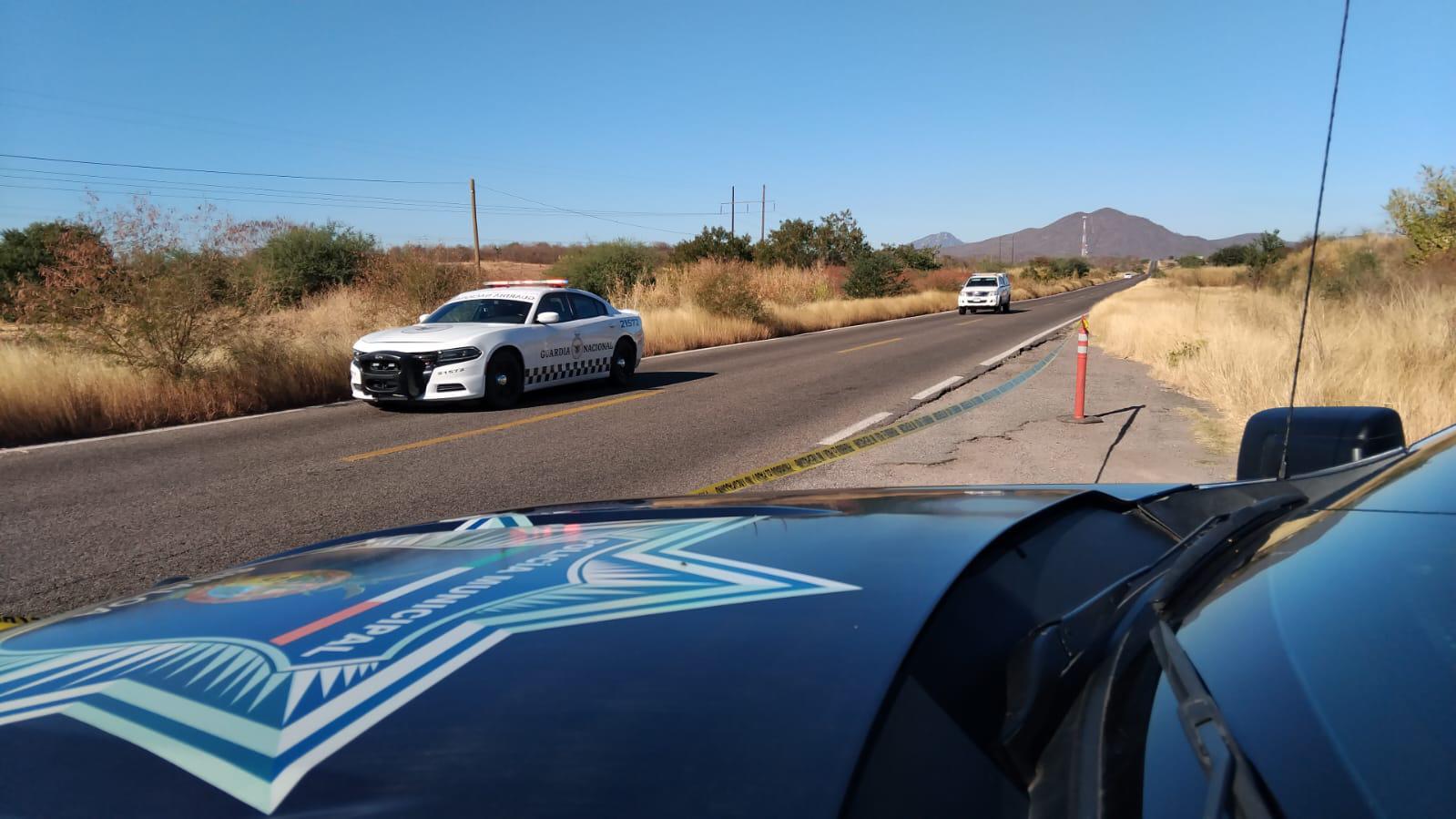 $!Localizan a hombre asesinado y esposado cerca de Pericos, Mocorito