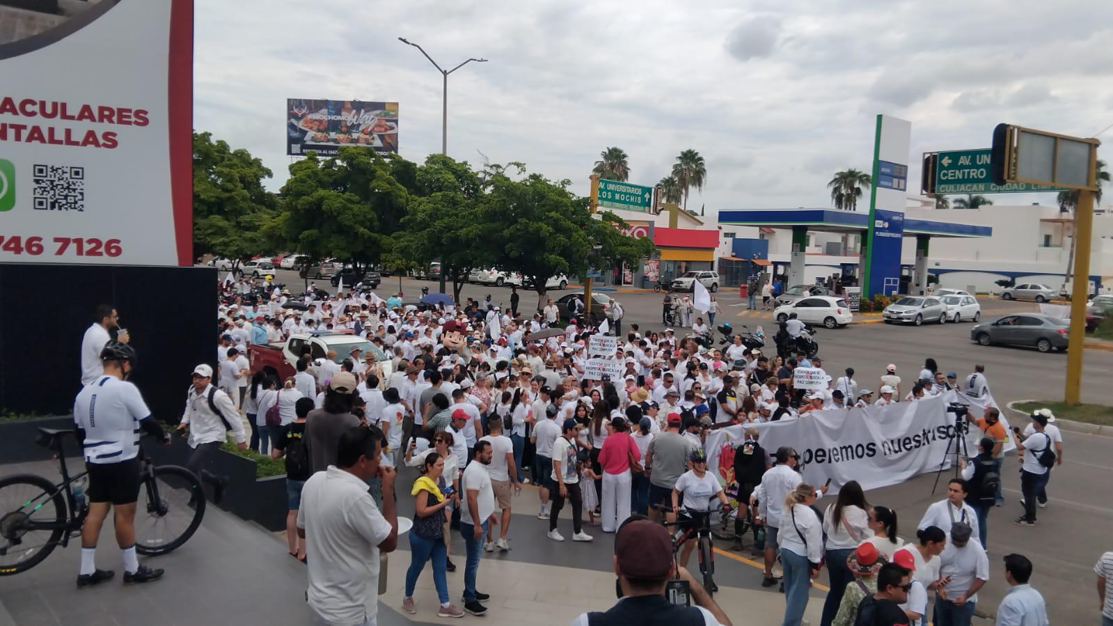 $!GALERÍA | Así fue la marcha ‘Culichis por la paz’