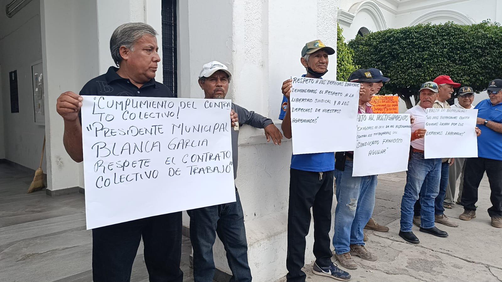 $!Protesta nuevo sindicato de Escuinapa por despido injustificado de su secretaria