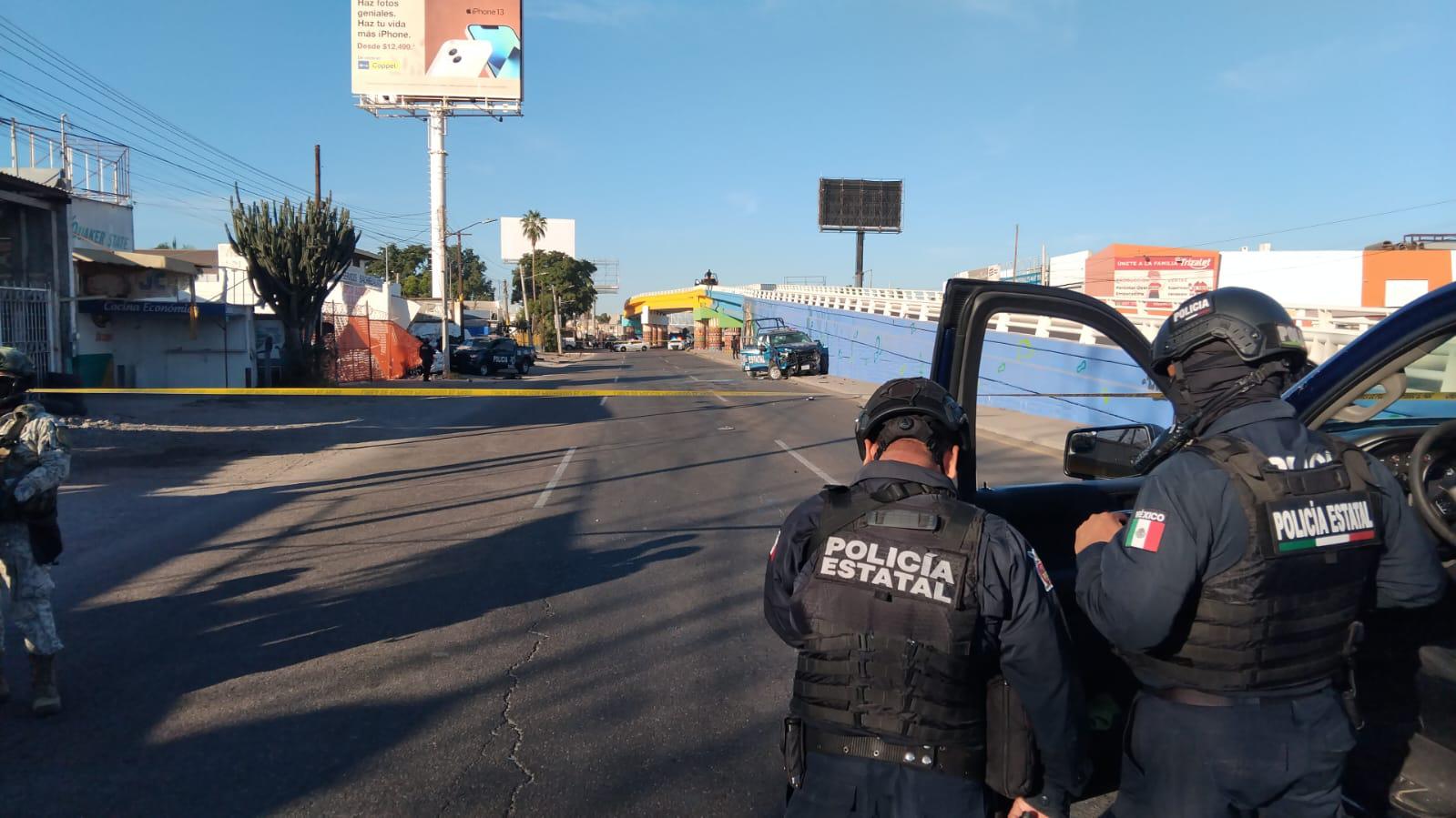 $!Atacan a policías estatales cerca del Aeropuerto Internacional de Culiacán; de cinco heridos, uno fallece