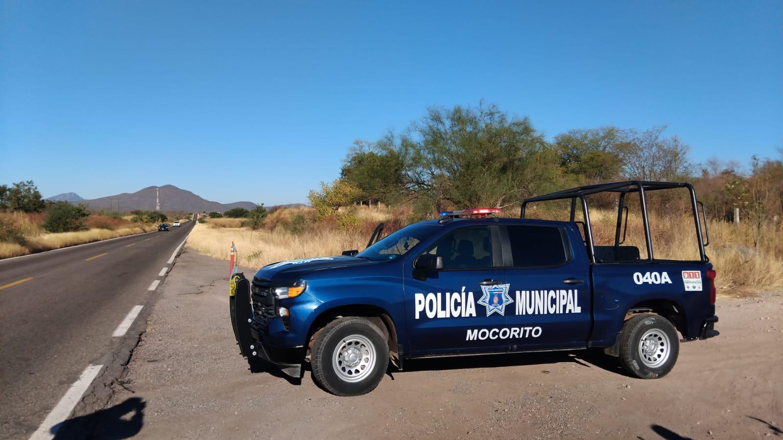 $!Localizan a hombre asesinado y esposado cerca de Pericos, Mocorito