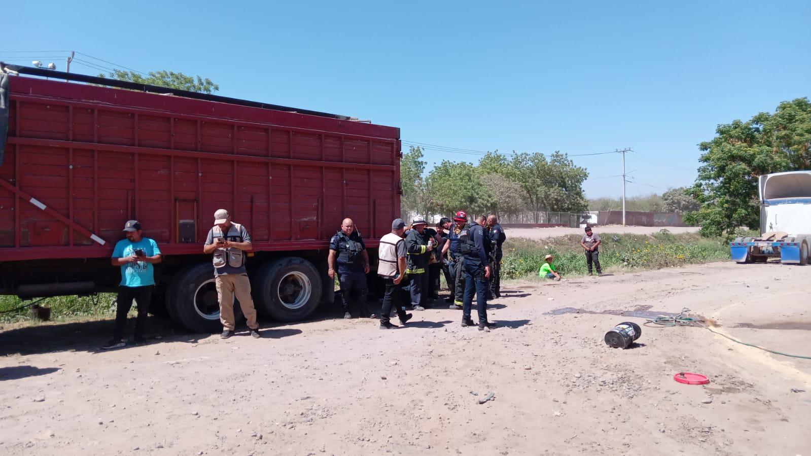 $!Salieron a comer y un incendio arrasó con taller mecánico en Aguaruto