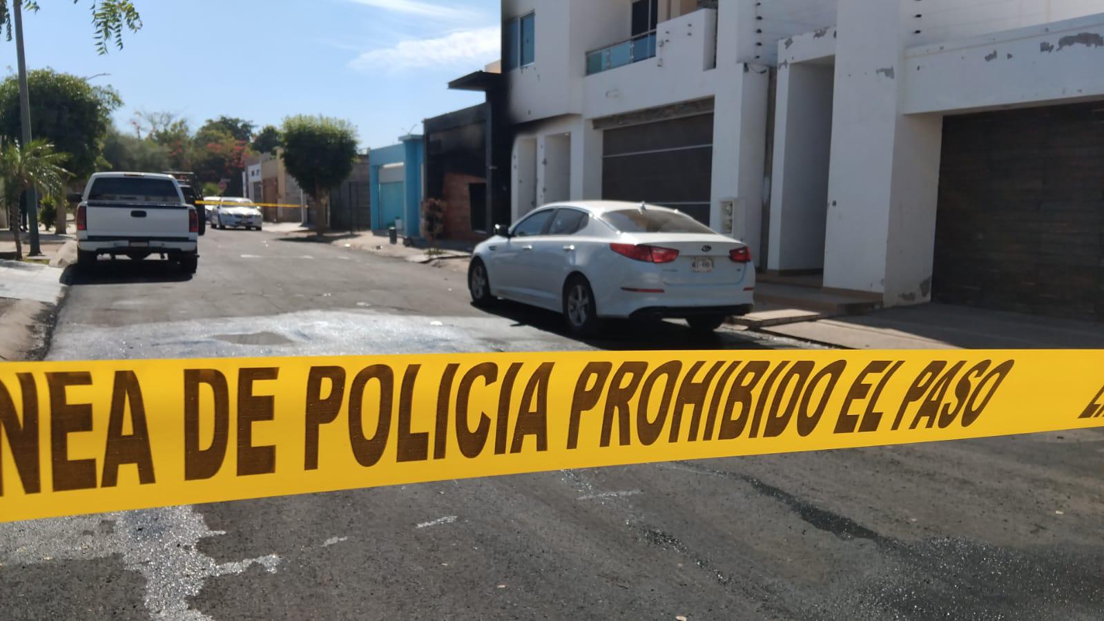 $!Balean y queman dos casas más en Culiacán; suman ya 3 en la mañana de este lunes