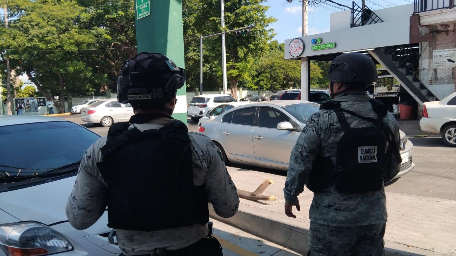 $!Arriban a Culiacán Omar García Harfuch y General Trevilla para encabezar reunión de seguridad