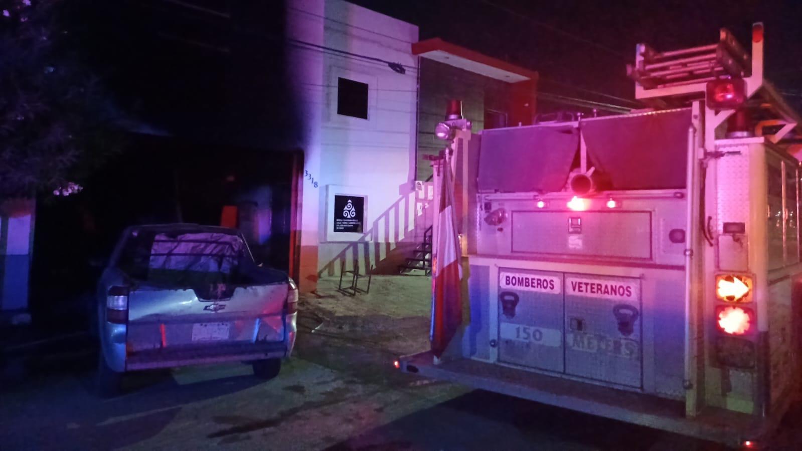 $!Incendian y vandalizan vivienda con 30 maquinitas en la Emiliano Zapata, en Culiacán