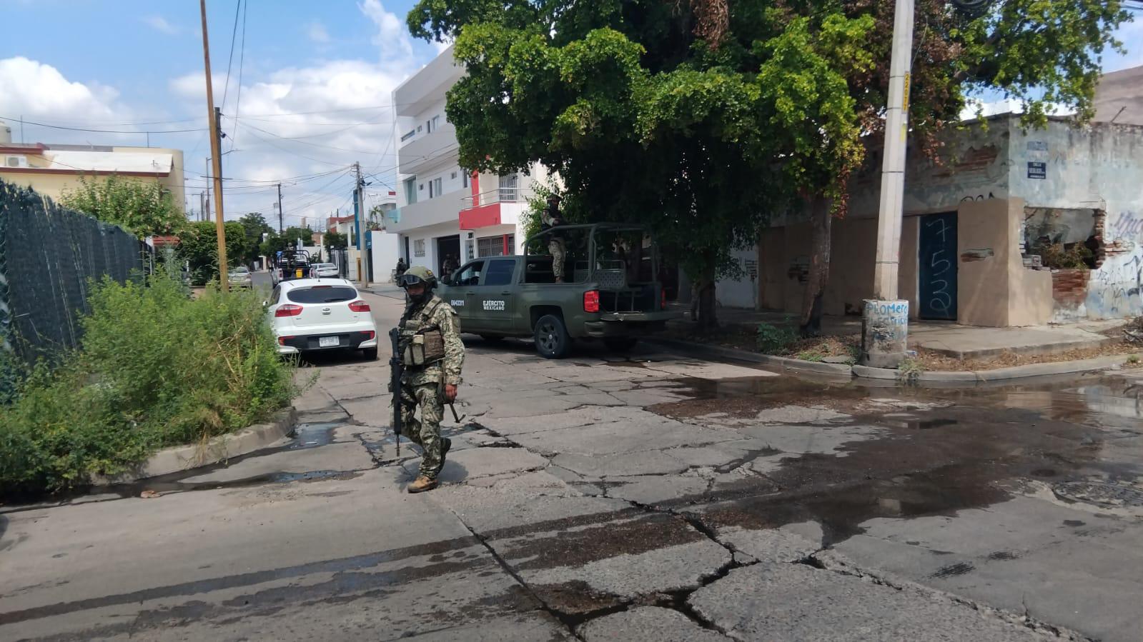 $!Rodean Ejército y Guardia Nacional inmueble en Tierra Blanca, en Culiacán