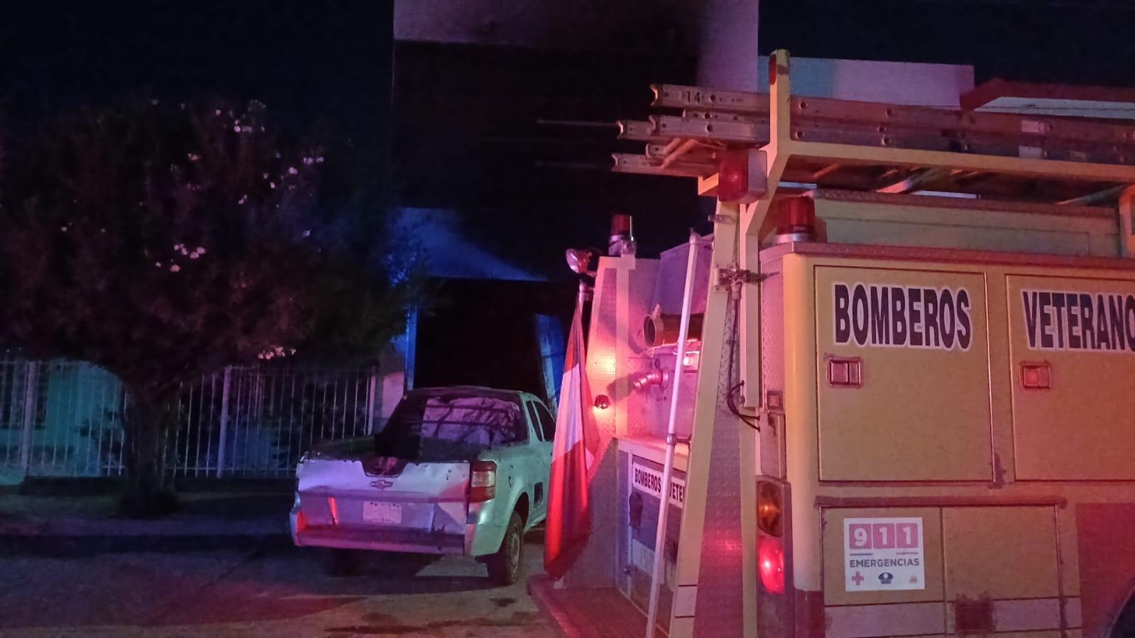 $!Incendian y vandalizan vivienda con 30 maquinitas en la Emiliano Zapata, en Culiacán