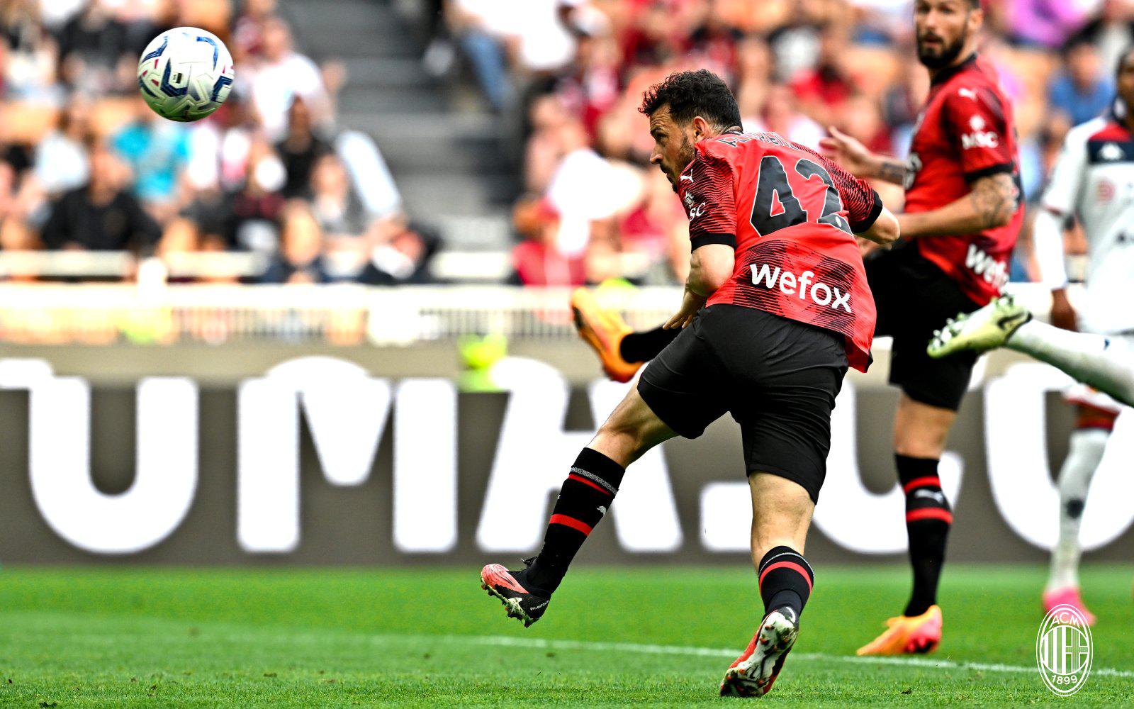 $!Johan Vásquez y el Genoa le arrancan el empate al Milán en San Siro