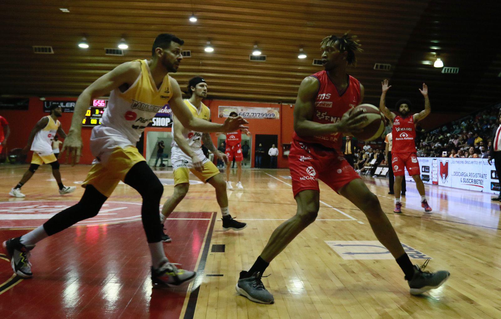 $!Caballeros de Culiacán pierde ante Venados Basketball en cerrado juego inaugural