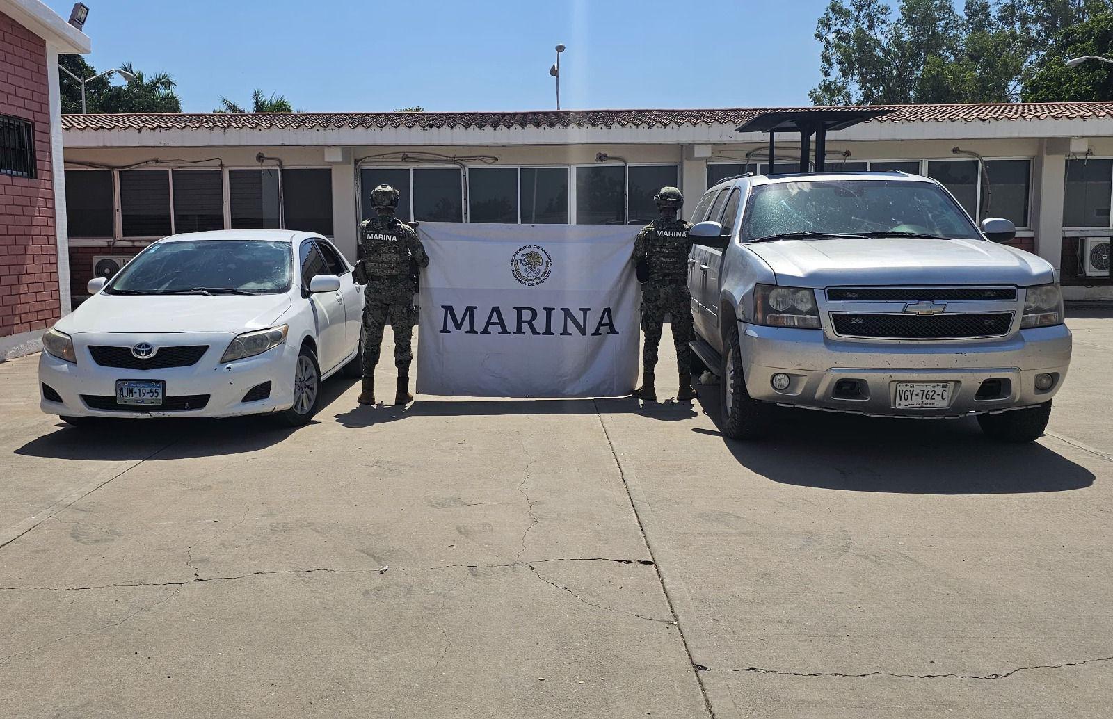 $!Era arsenal lo que halló la Marina en dos vehículos en Villa Juárez; 10 armas y casi 2 mil cartuchos