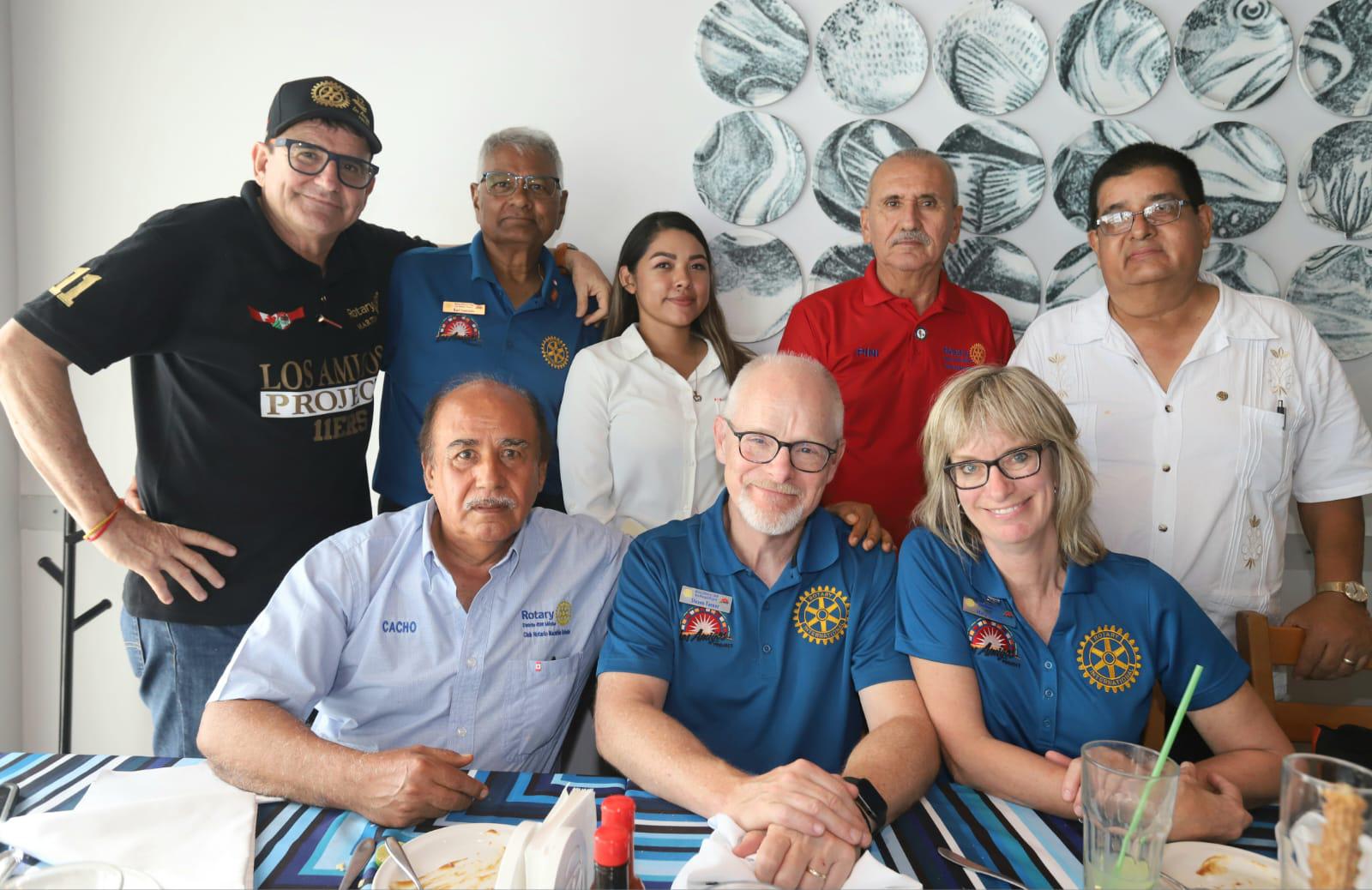 $!Una agradable tarde entre amigos pasaron los asistentes a la comida.